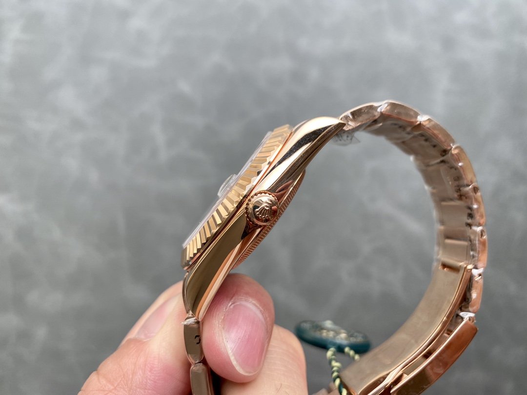 SKY-DWELLER ROSE GOLD 42 GREY DIAL