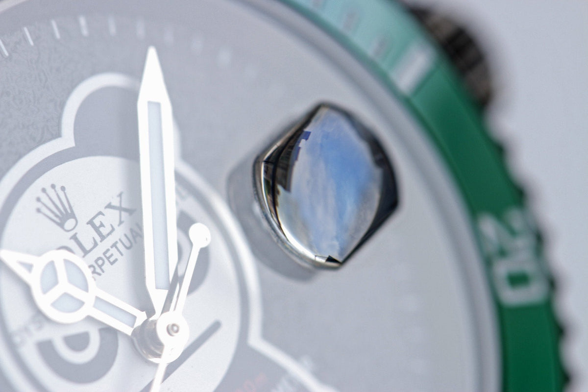 SUBMARINER DATE 40MM CUSTOM GREEN BEZEL BLACK BEAR DIAL