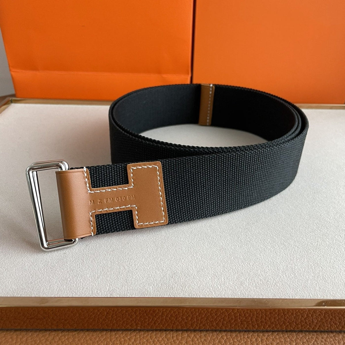 4.0CM BLACK TEXTILE BROWN LEATHER H BELT