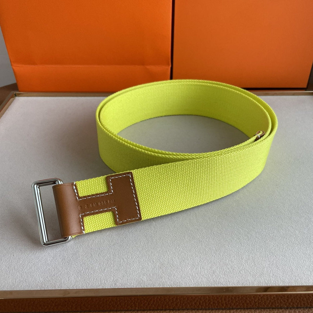 4.0CM YELLOW TEXTILE BROWN LEATHER H BELT