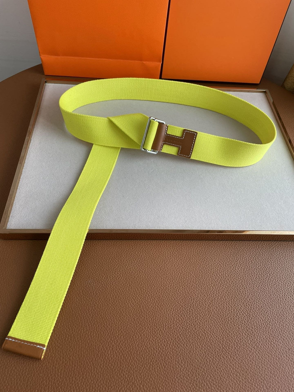 4.0CM YELLOW TEXTILE BROWN LEATHER H BELT