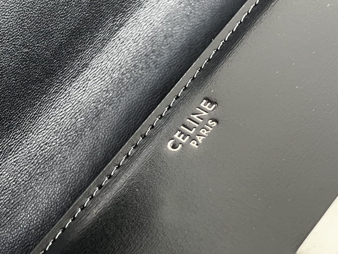 CLASSIC TRIOMPHE 20 BLACK CALFSKIN SILVER HARDWARE