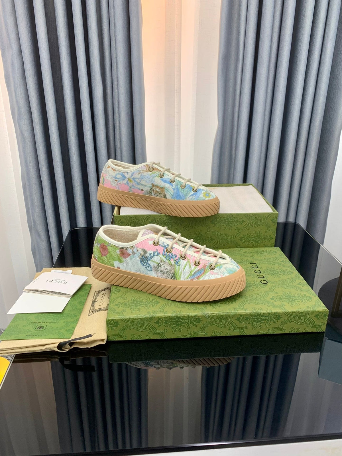 GG UNIQUE SNEAKER THICK-SOLE GRASS MOTIF CANVAS