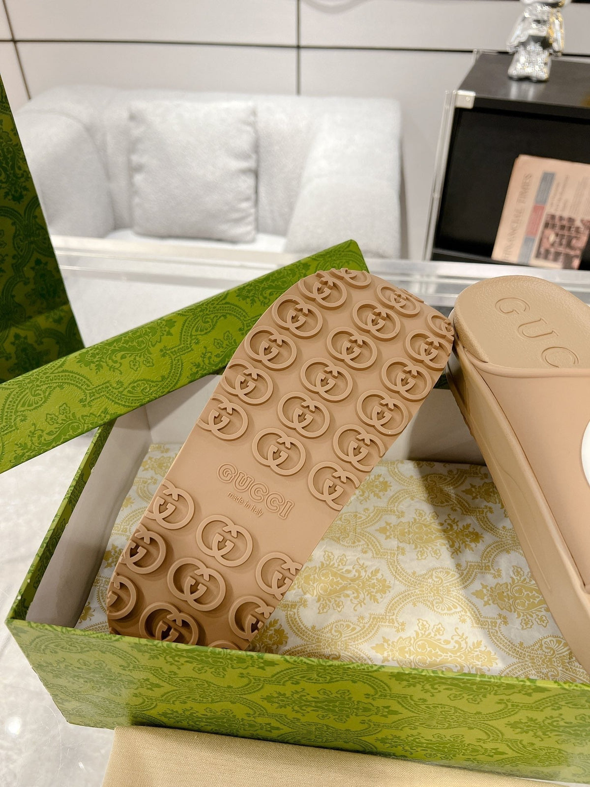 GC 25 Interlocking G 50mm Slide Sandal White Brown Cowhide 292400