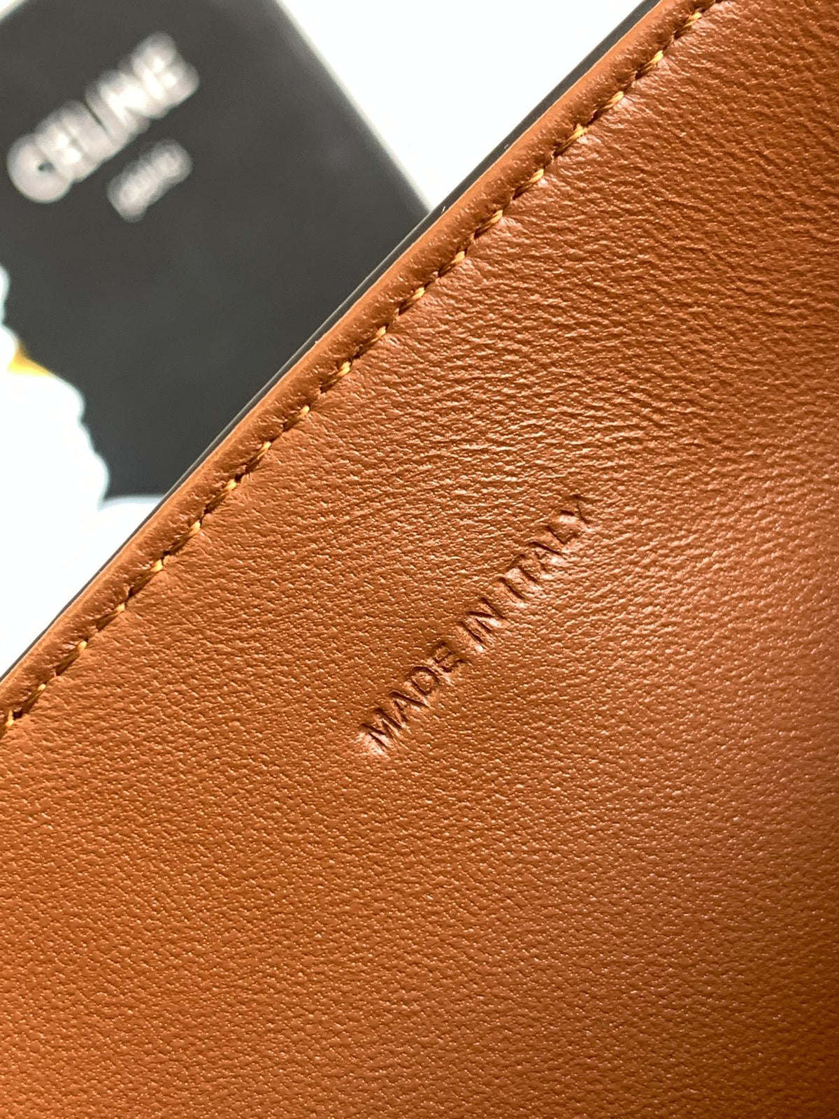 CLASSIQUE TRIOMPHE 22CM TEXTILE AND CALFSKIN