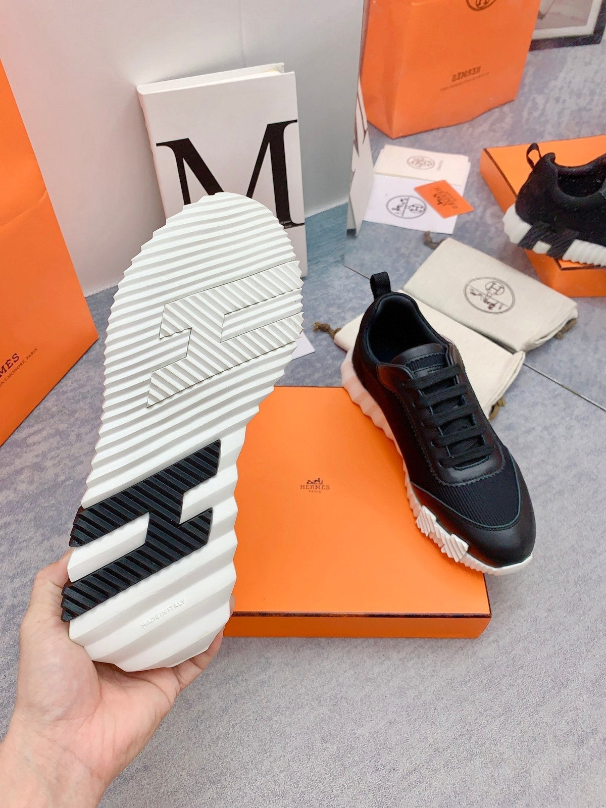 HM Bouncing Sneaker In Black Mesh Fabric 106451