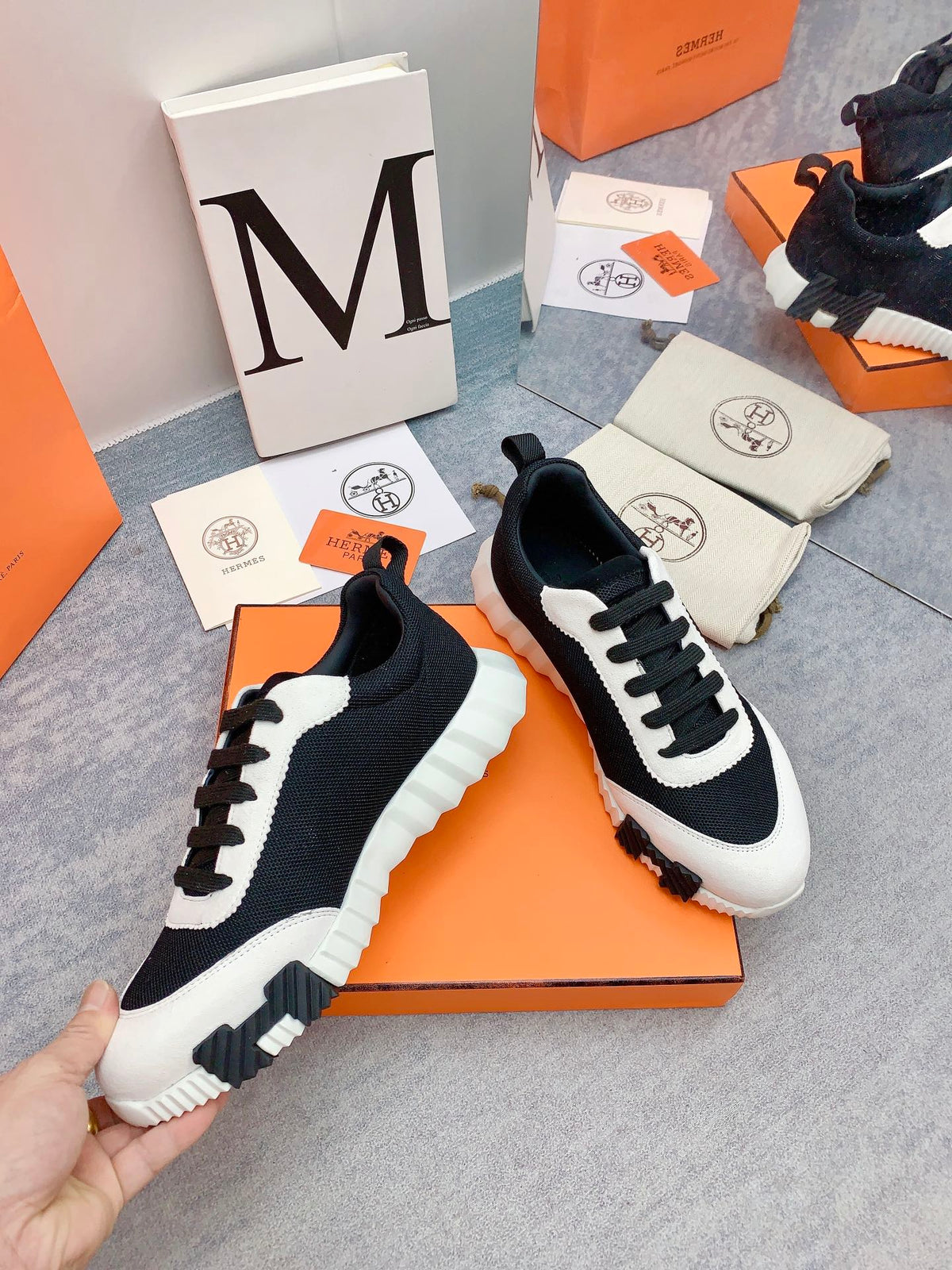 HM Bouncing Sneaker In Black Mesh Fabric 106459
