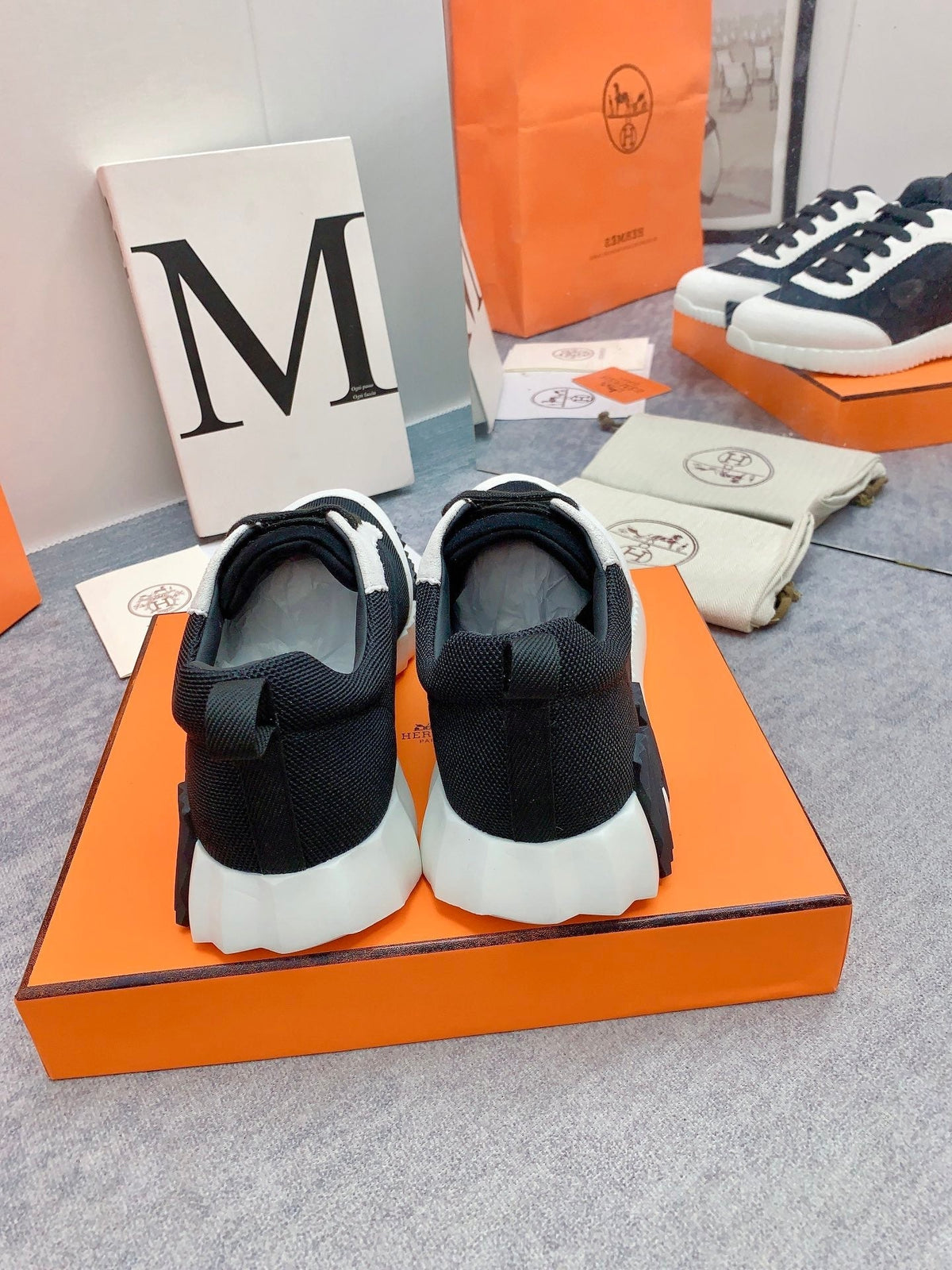 HM Bouncing Sneaker In Black Mesh Fabric 106459
