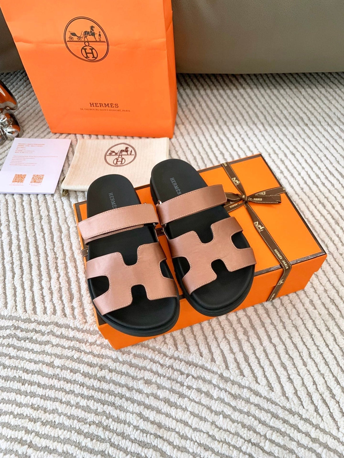 HM Chypre Sandal Shimmery Orange Pink Lambskin 963506