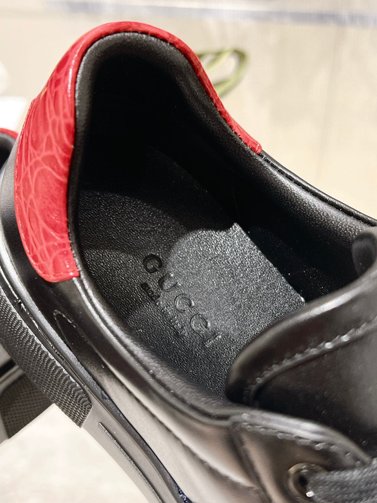 GG ACE 30 SUPREME TRAINER BLACK CALFSKIN