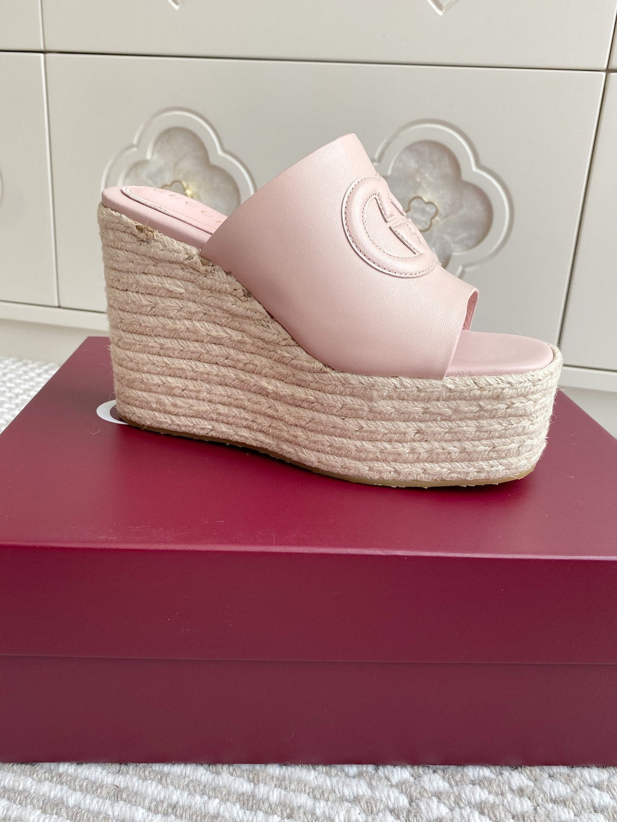 GC 25 Interlocking G Sandal Pink Cord Cowhide 291032