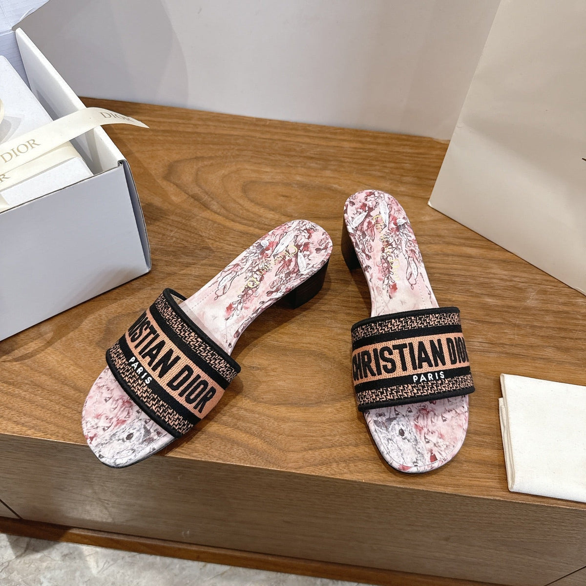 CD 26s Flower Flat Sandals 45 Canvas Cowhide 685487