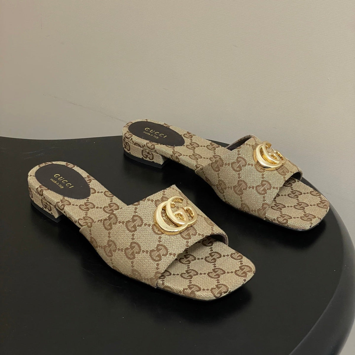 GG 26ss Flat Slippers Canvas Monogram