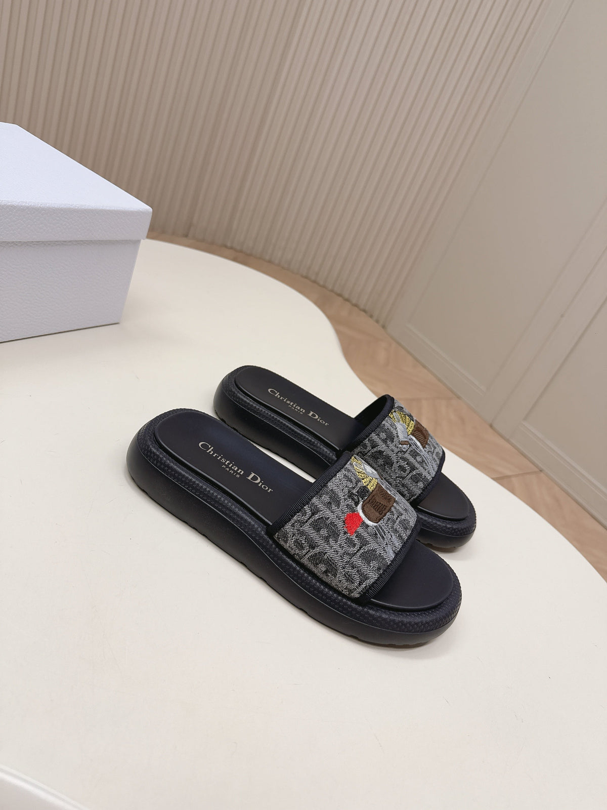 CD 26s Slippers Black Canvas Lambskin 643802