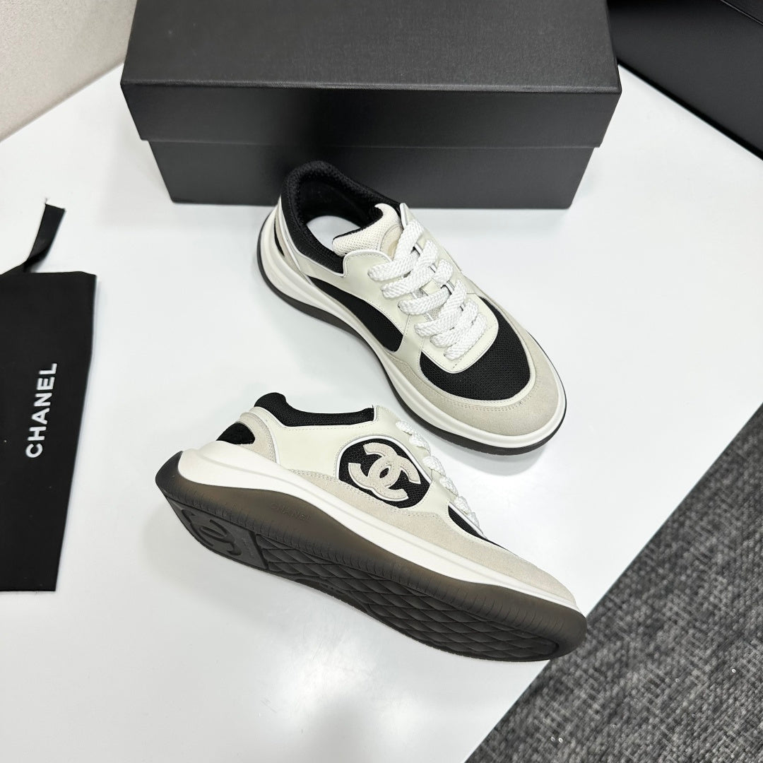 CC 26s Casual Sneakers Light Beige Black Fabric Suede 626470