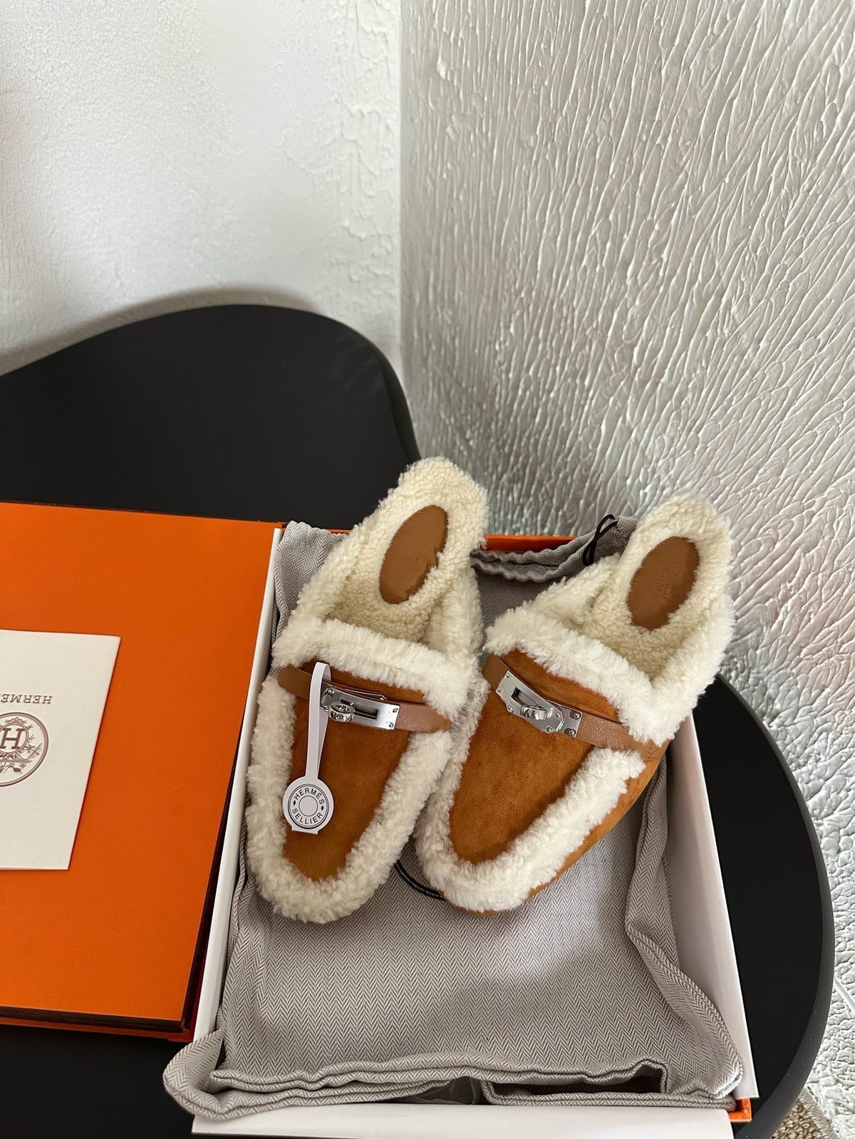 HM Oz Mule Caramel Mix White Suede Lined With Wool Fleece 961092