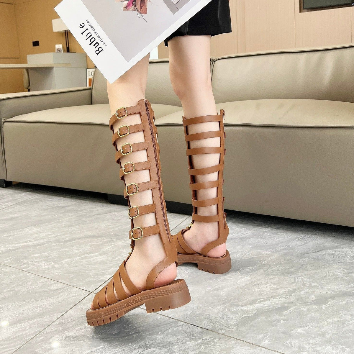Triomphe high boots leather buckles Ginggerbread Brown