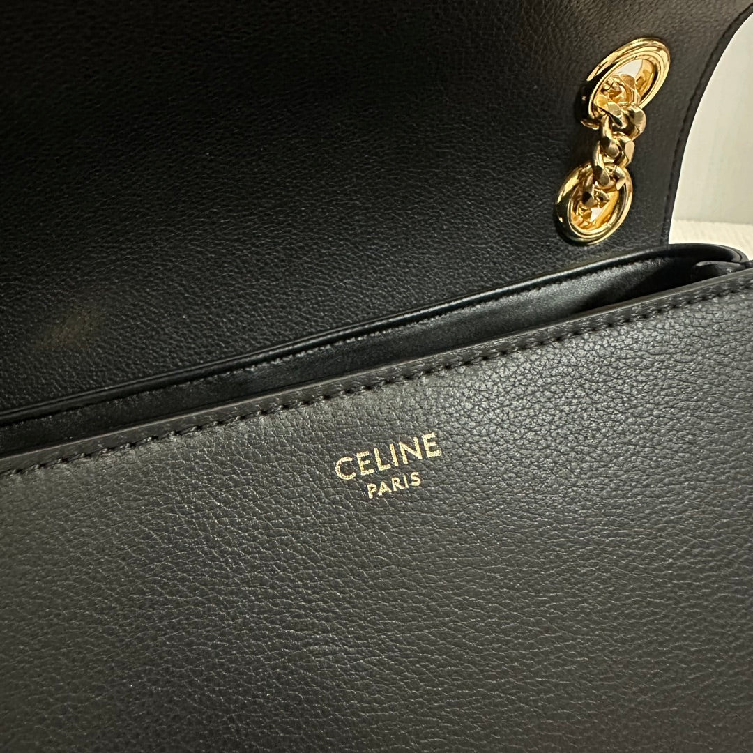 MEDIUM VICTOIRE BAG 25 IN BLACK SUPPLE CALFSKIN GOLD HARDWARE
