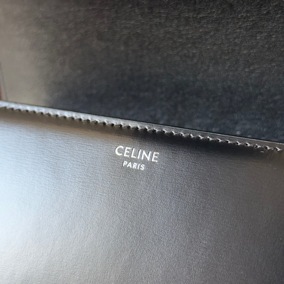 classique triomphe 22 black calfskin silver hardware