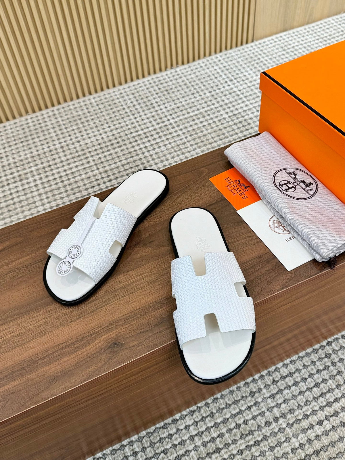 HM Izmir Sandals White Embossed Leather 799284