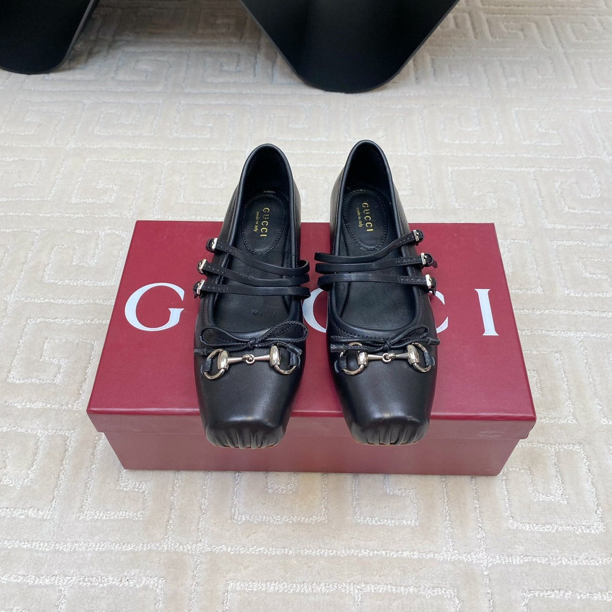 GG BALLET FLAT BLACK HORIZONTAL STRAPS LAMBSKIN