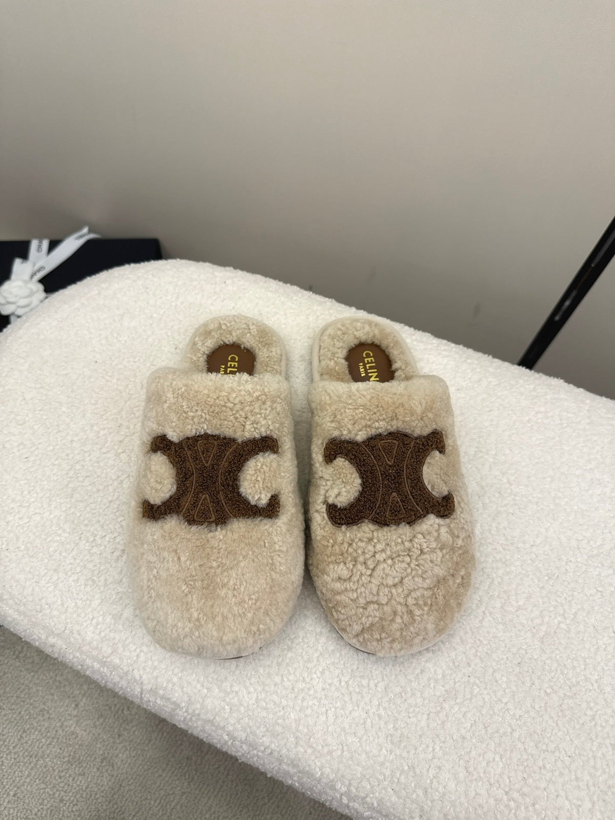 CL Elena Mule in Shearling 10mm Beige Brown Wool 435859