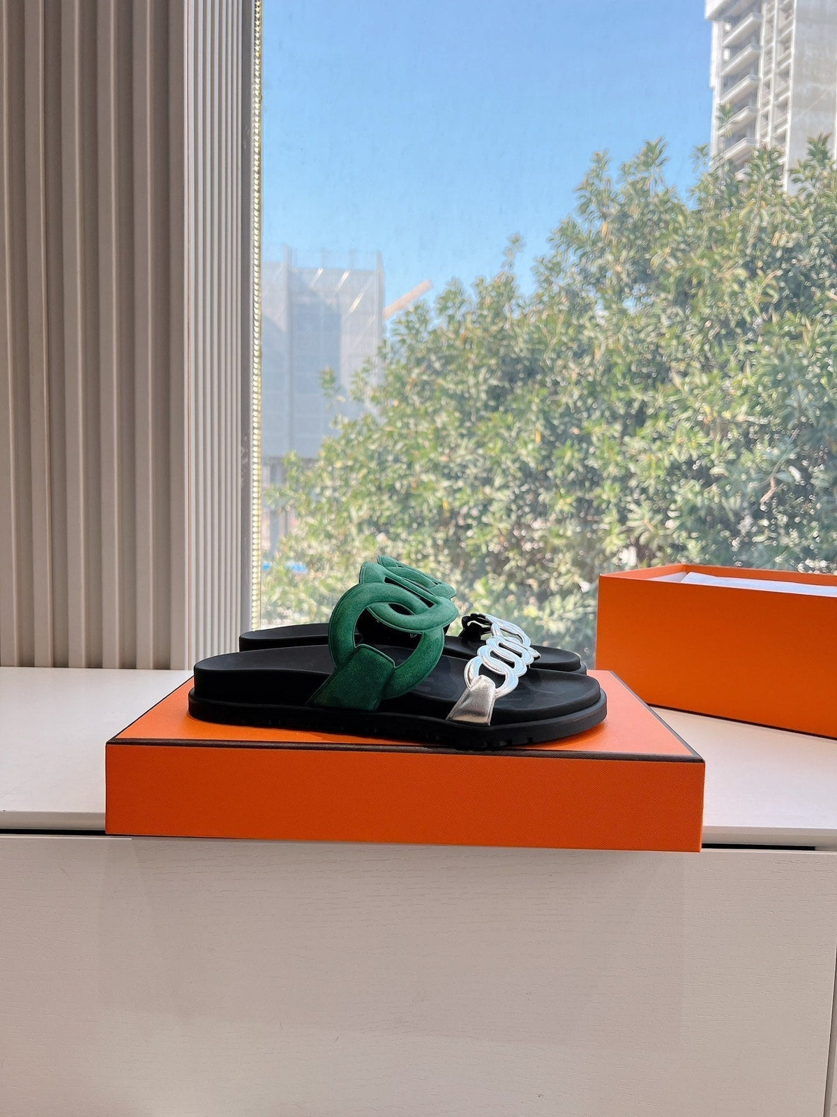 HM 25 Extra Sandal Green Silver Metalic Calfskin