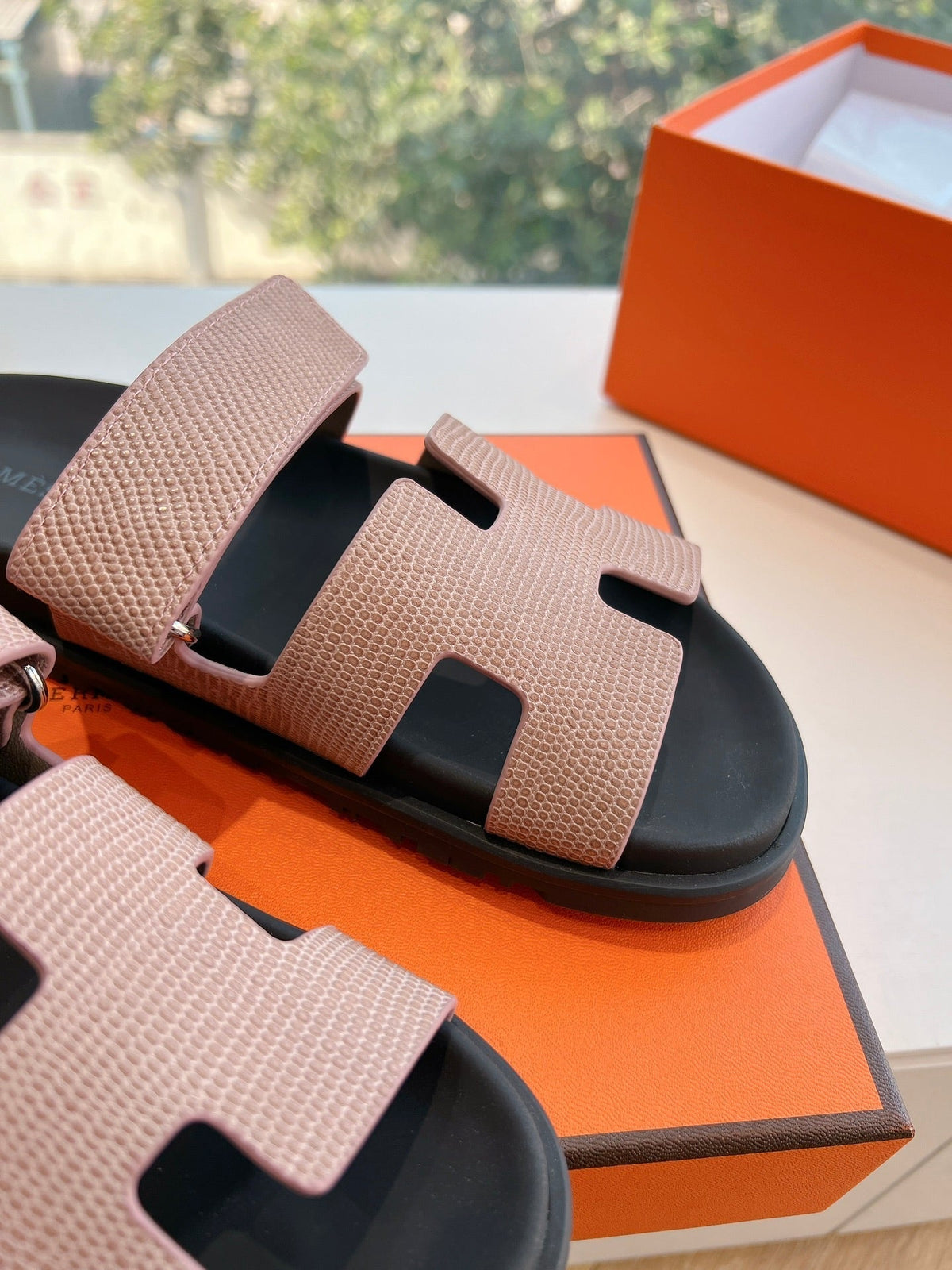 HM Chypre Sandal Puce Pink Grained Calfskin 202795