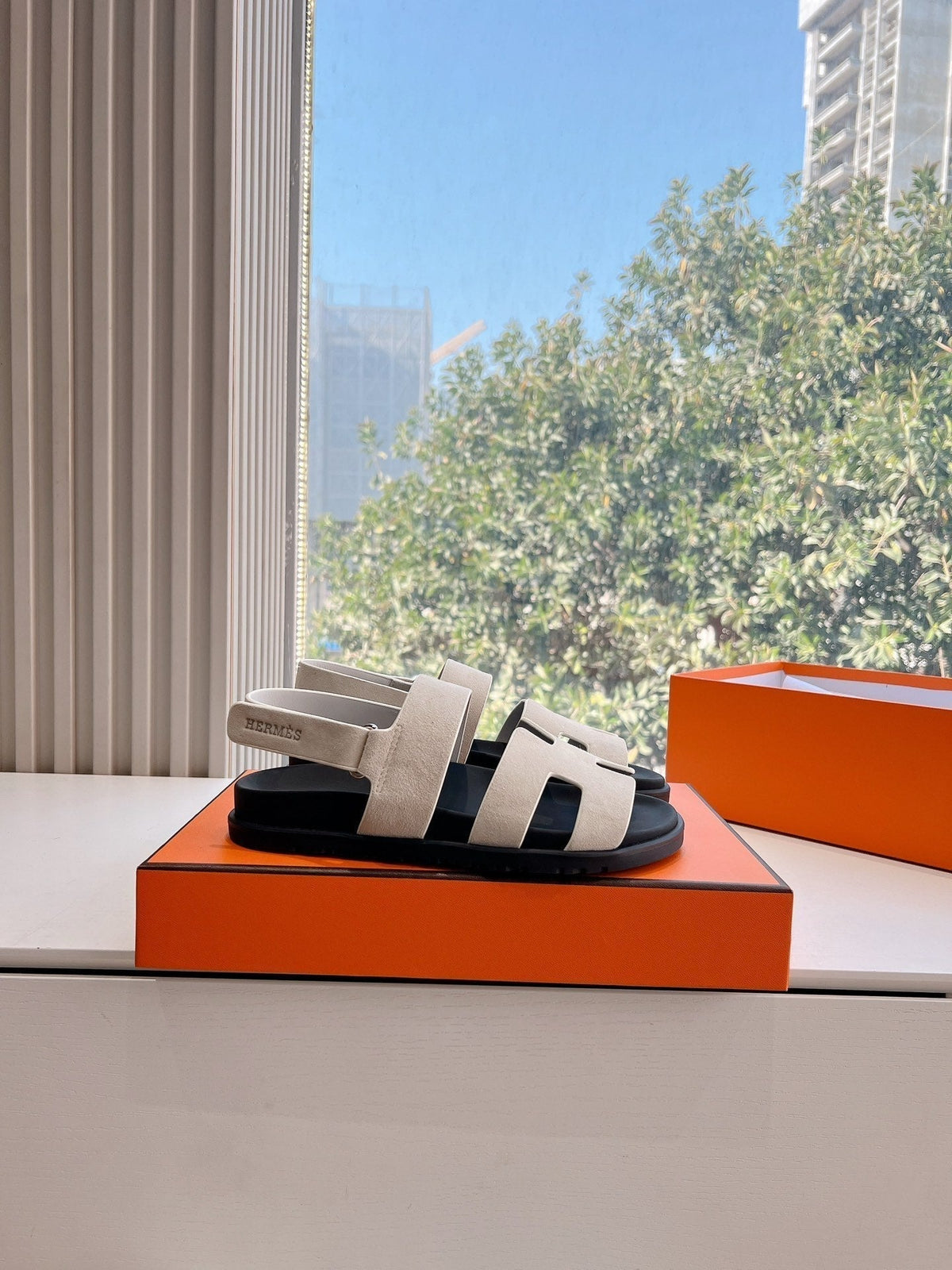 HM 25 Genius Sandal Grey Suede Black Calfskin