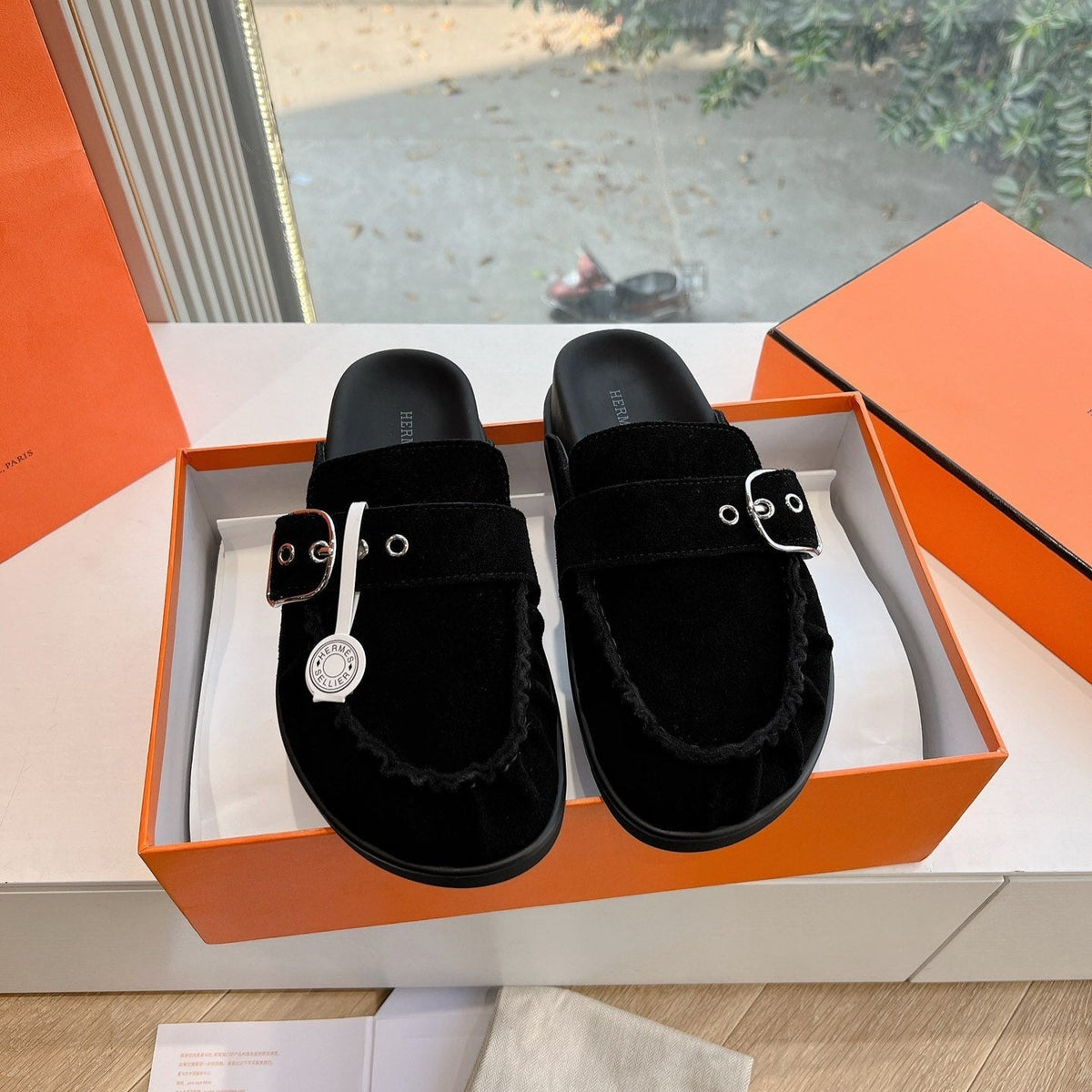 HM 25 Key Mule Black Suede