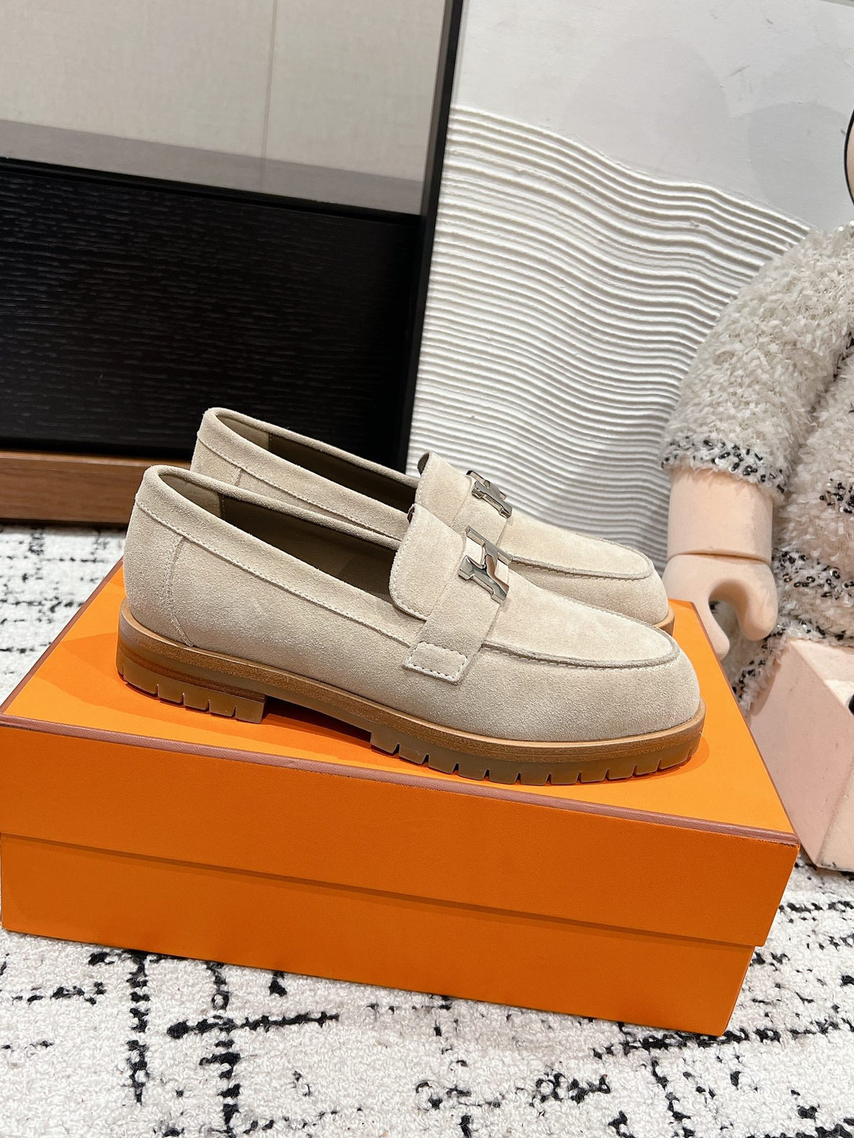 HM Faubourg Loafer In Nude Suede 118747