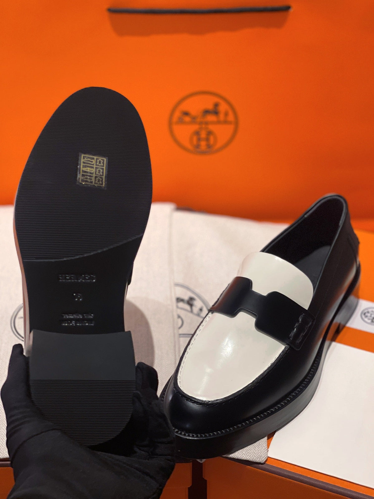HM Loafer In White Calfskin 100159