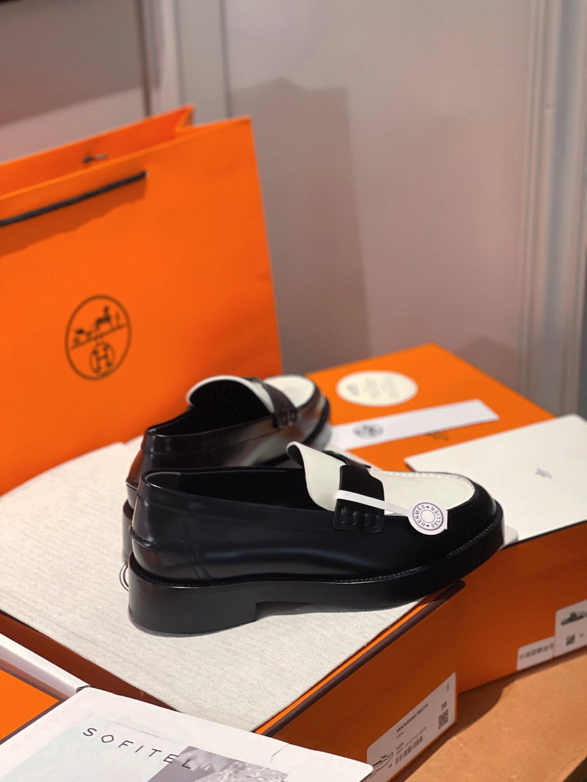 HM Loafer In White Calfskin 100159