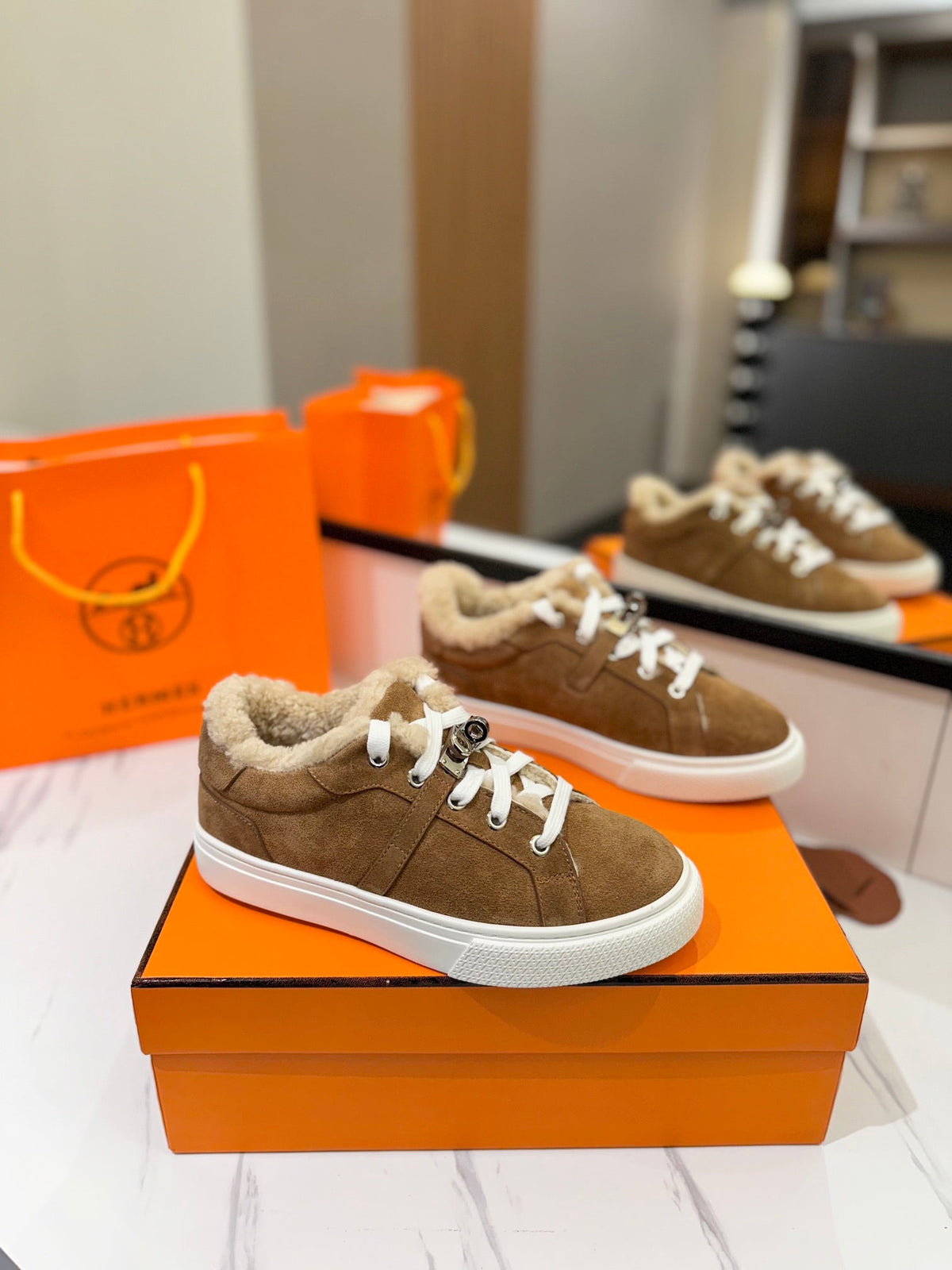 HM Day Sneaker Brown With Wool Lining Suede 983052