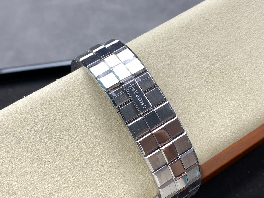 Alpine Eagle 41mm Silver Automatic