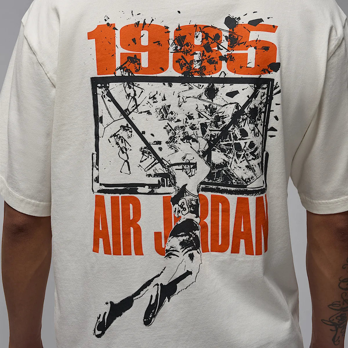 Men's Jordan Brooklyn Shattered Backboard Oversized Graphic T-Shirt - Sail/Off-Noir