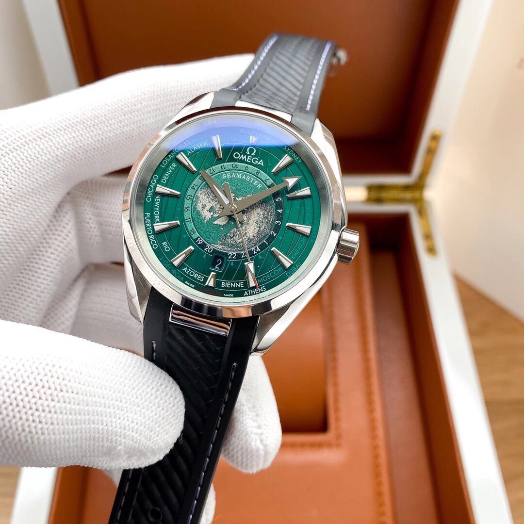 SEAMASTER AQUA TERRA 150M WORLDTIMER GREEN DIAL