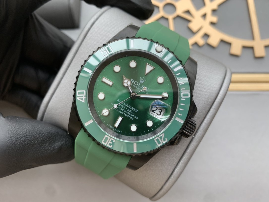 SUBMARINER DATE 41 BLACK CASE HULK