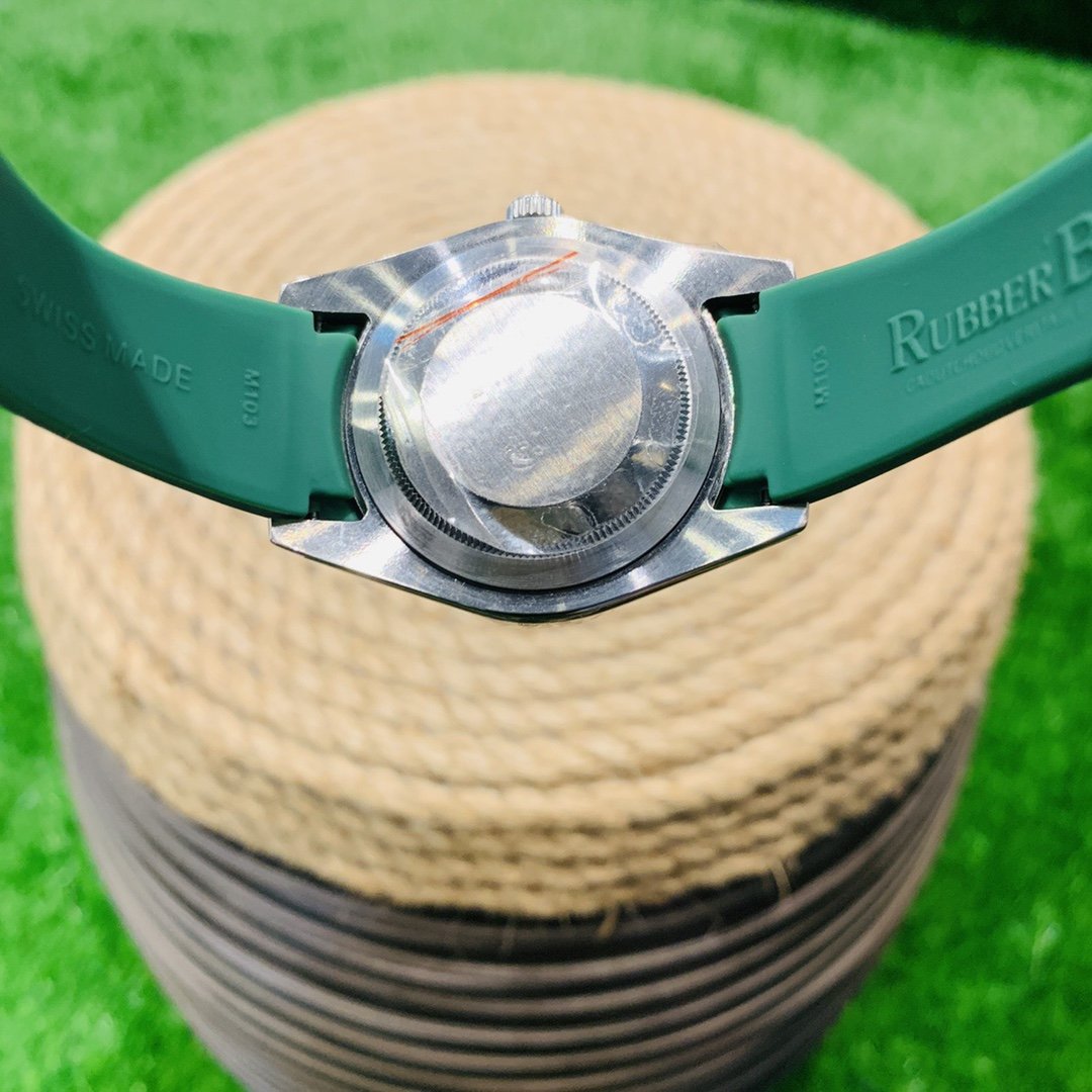 OYSTER PERPETUAL 41MM RUBBER STRAP