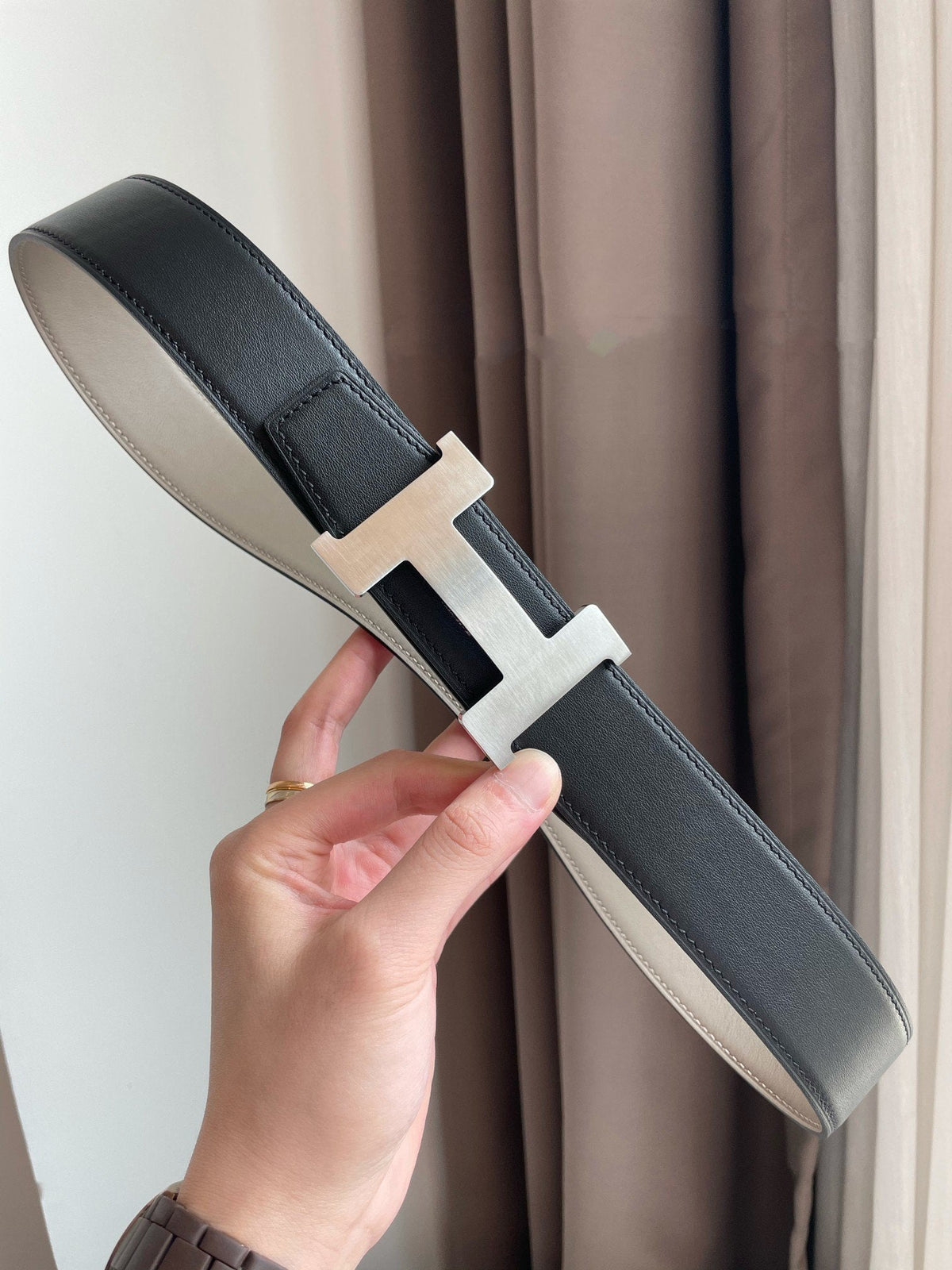 H CONTANCE BELT 38MM GOLD BUCKLE GREY BLACK LEATHER