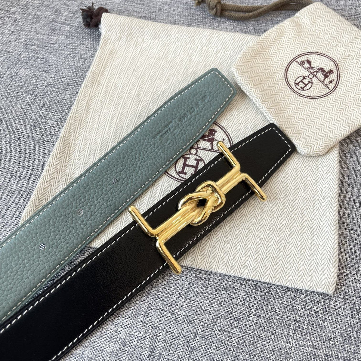 H MARIN REVERSIBLE BELT 32MM GOLD BUCKLE BLACK SKY BLUE LEATHER