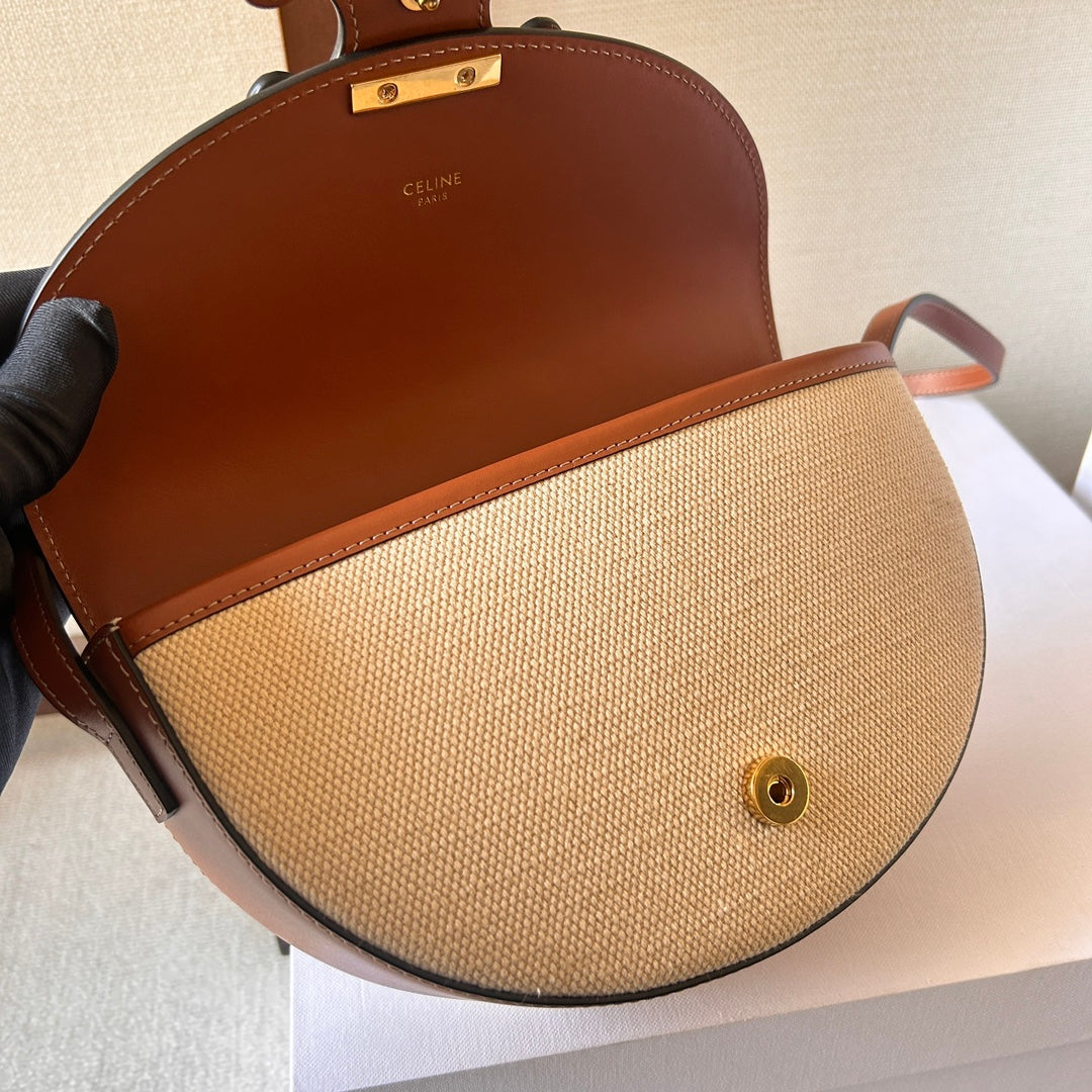 BESACE 23 IN WHITE CANVAS AND BROWN CALFSKIN