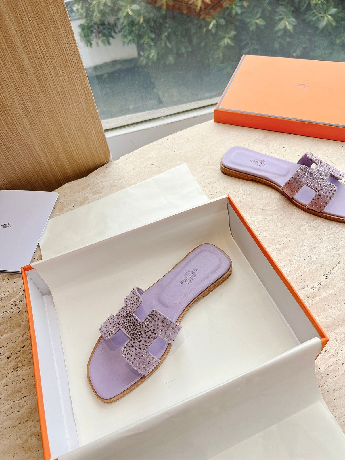 HM 25 Oran Sandal Violet Calfskin Crystal Embellished