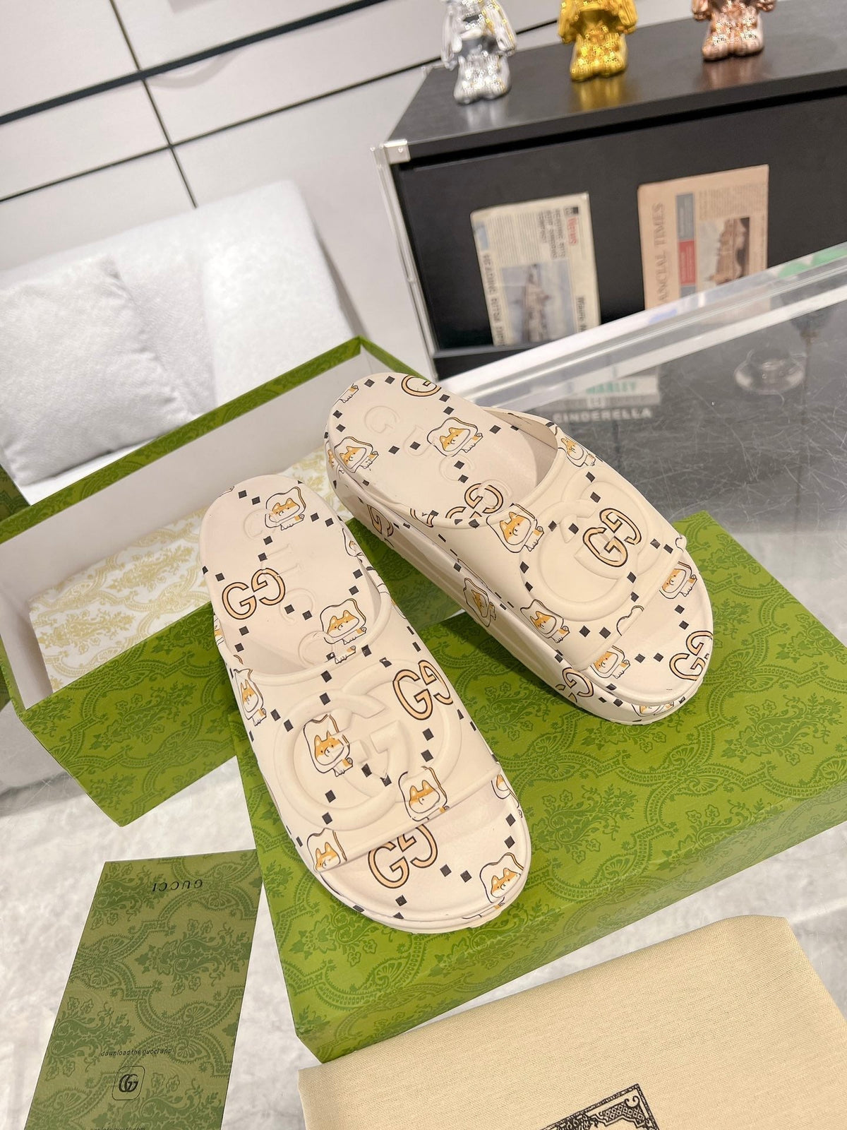 GC 25 Interlocking G 50mm Slide Sandal Monogram Beige Cowhide 292389
