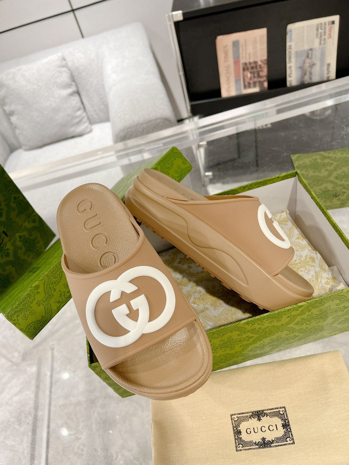 GC 25 Interlocking G 50mm Slide Sandal White Brown Cowhide 292400