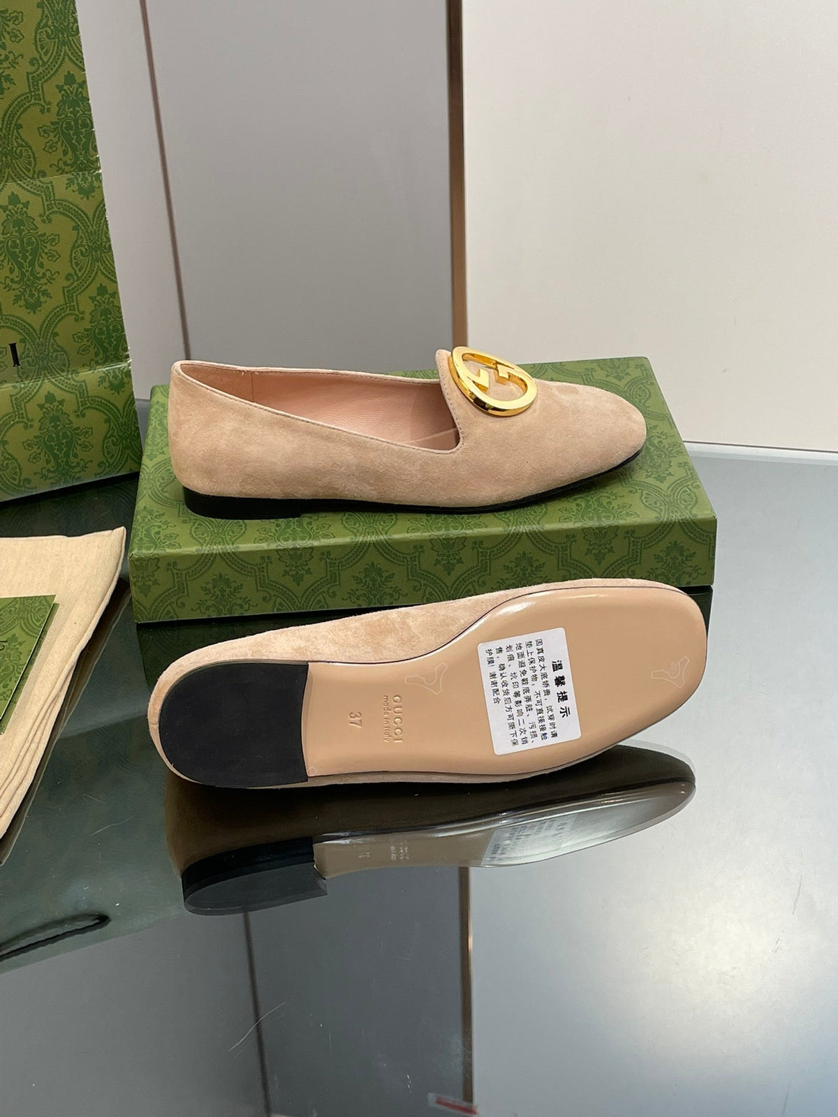 BLONDIE LOGO-PLAQUE LOAFERS IN ECRU BEIGE SUEDE