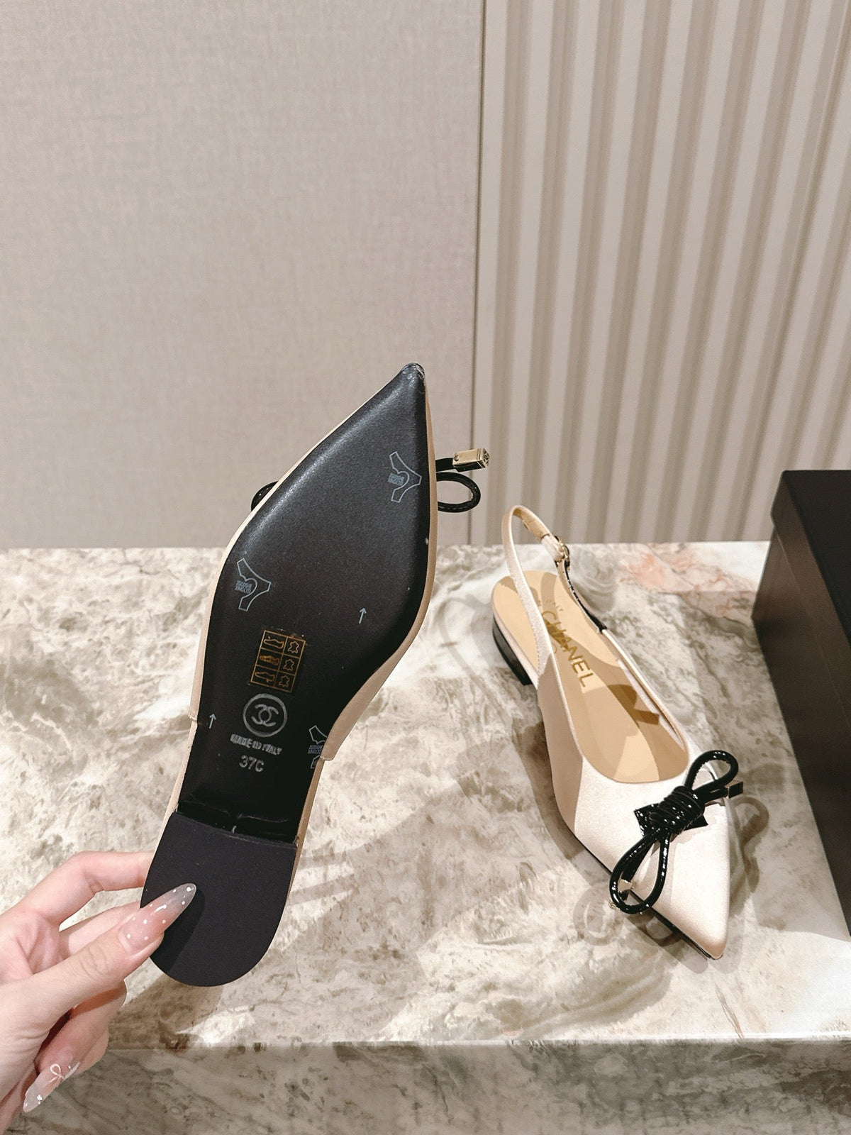 CC 26s Slingback Flat Beige Satin Sheepskin 658476