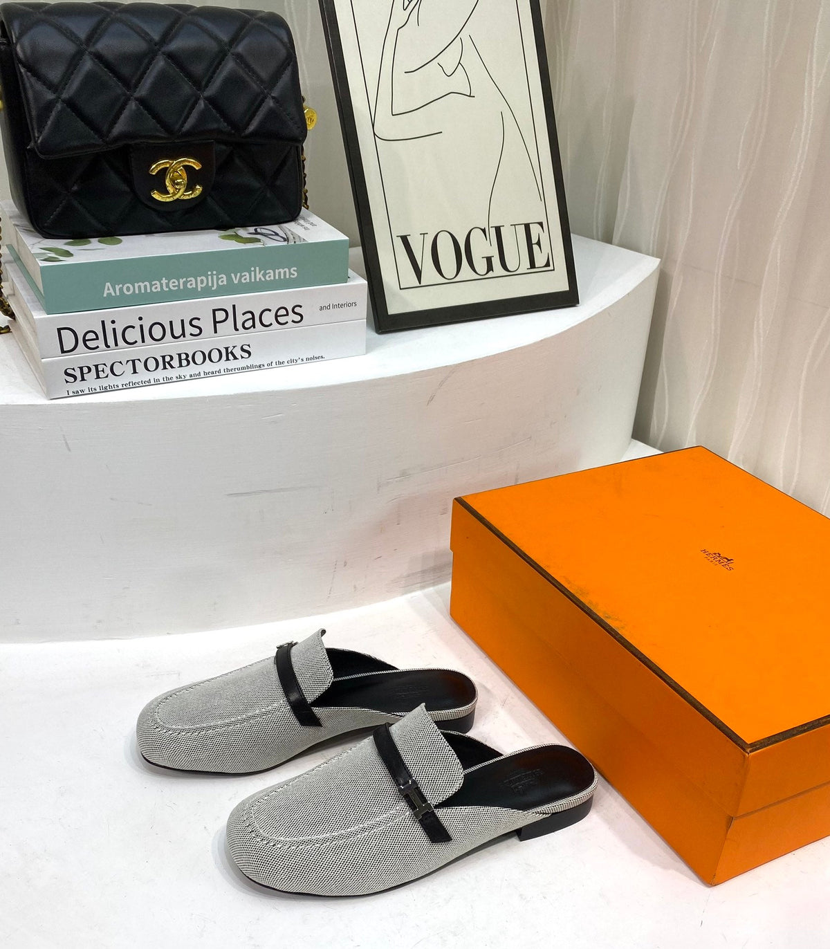 IENA MULE  GRAY CANVAS AND BLACK CALFSKIN