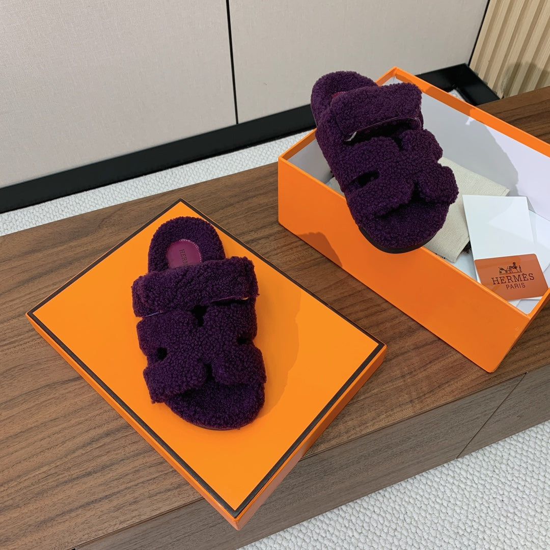 HM Chypre Sandal In Dark Purple Lamb Wool 984175