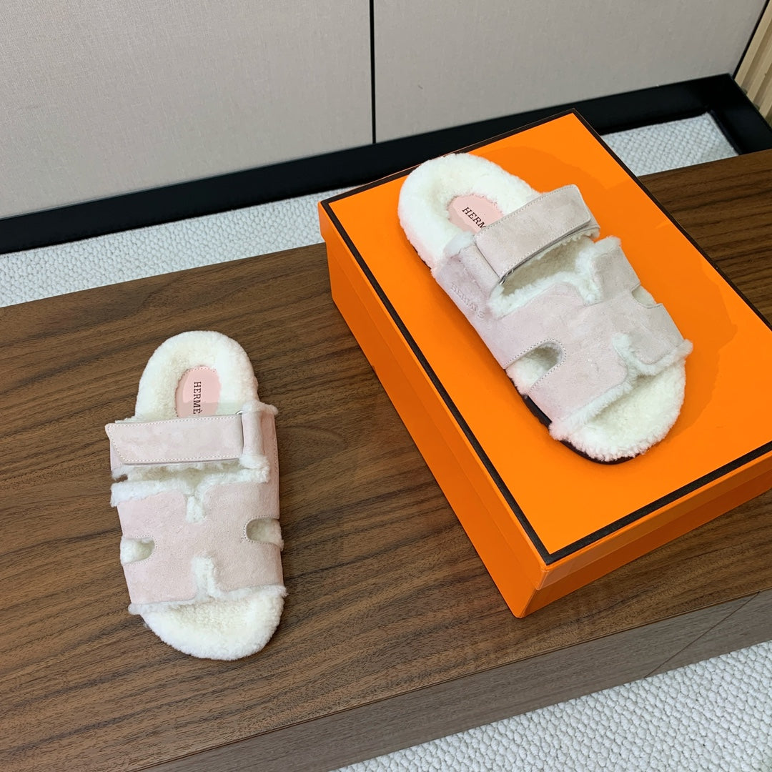 HM Chypre Sandal In Light Pink Mix White Fleece And Suede  984194